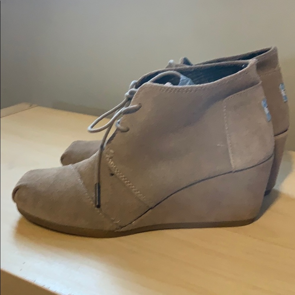 TOMS  booties